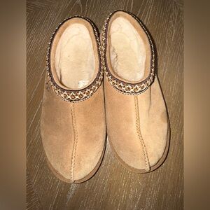 UGG Tasman Kids Slip On Size 3